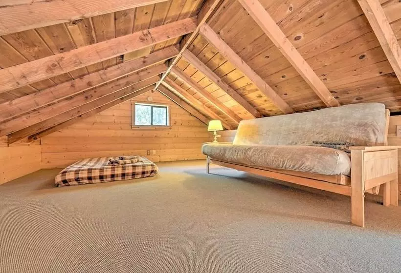 Deck & Mogollon Rim Views: Secluded Payson Cabin