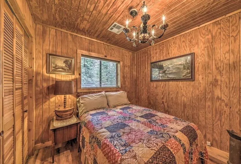 Peaceful & Private Cloudcroft Cabin With Deck!