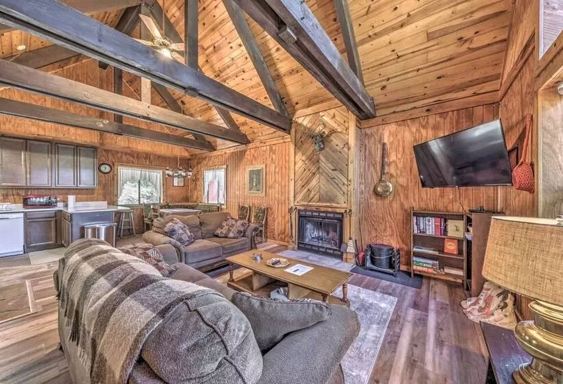 Peaceful & Private Cloudcroft Cabin With Deck!