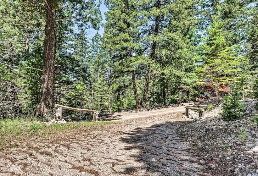 Peaceful & Private Cloudcroft Cabin With Deck!