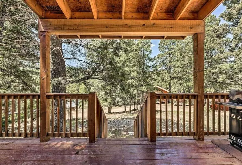 Peaceful & Private Cloudcroft Cabin With Deck!