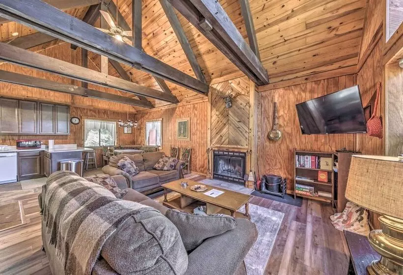 Peaceful & Private Cloudcroft Cabin With Deck!