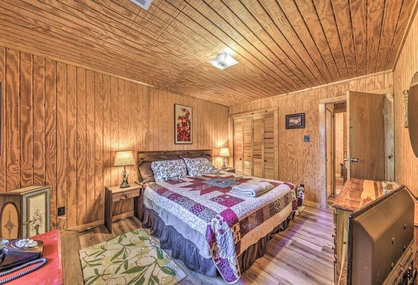 Peaceful & Private Cloudcroft Cabin With Deck!