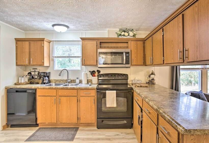 Pet Friendly Covington Home W/ Decks + Grill!