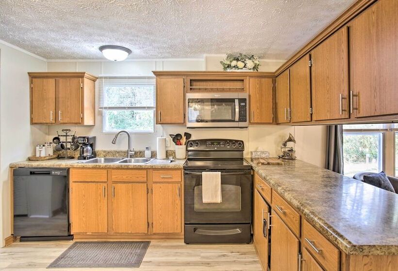 Pet Friendly Covington Home W/ Decks + Grill!