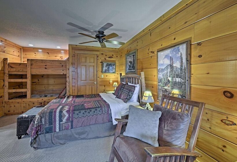 Pigeon Forge Resort Studio Cabin On Dollywood Ln!