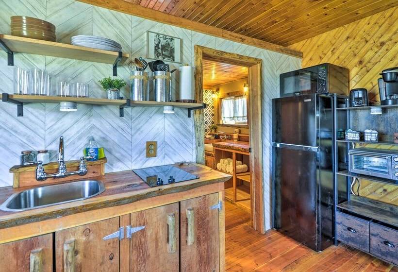 Remote Escape: Clark Home W/ Incredible View