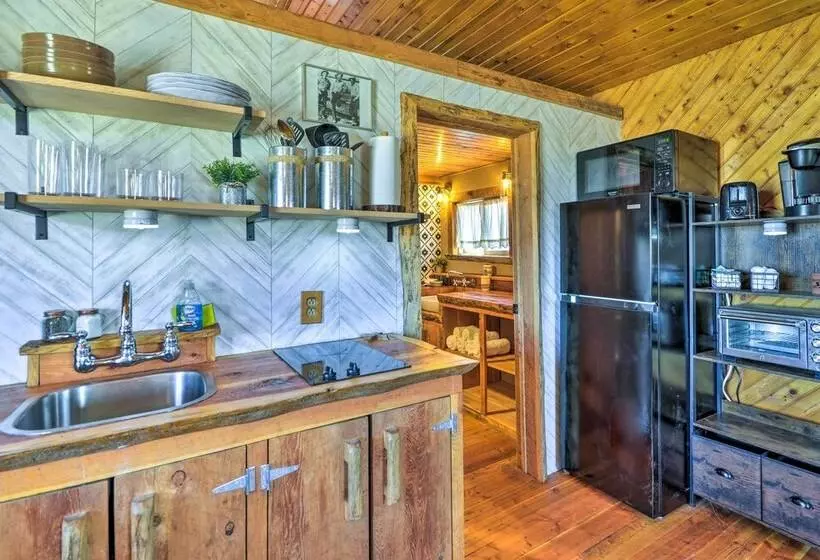 Remote Escape: Clark Home W/ Incredible View