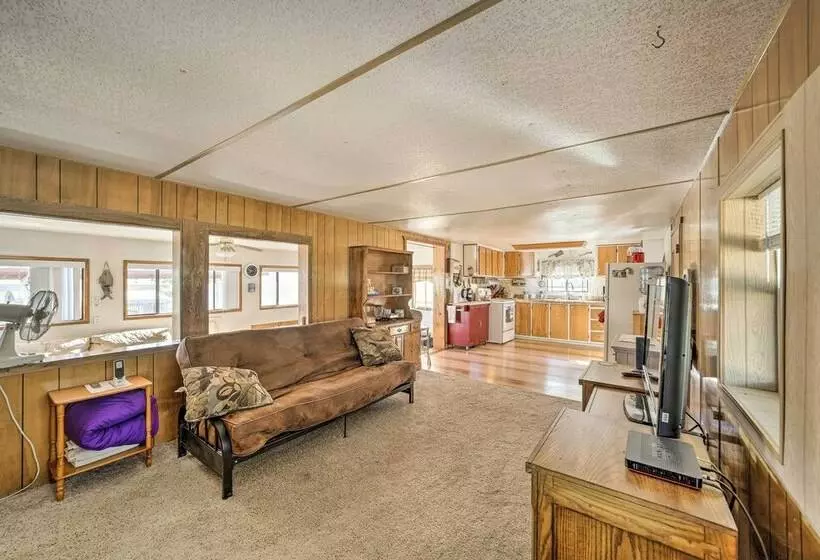 Roosevelt Retreat W/ Fire Pit ~ 3 Mi To Lake!