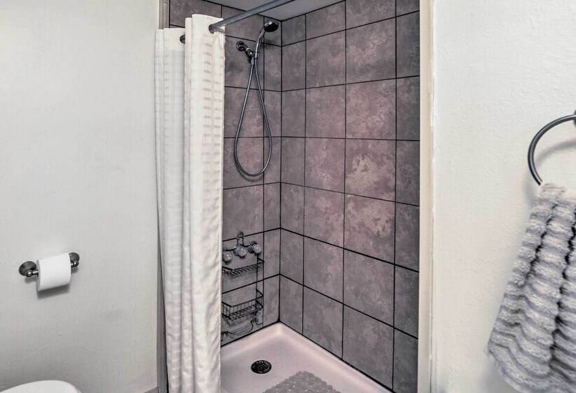 Roosevelt Retreat W/ Fire Pit ~ 3 Mi To Lake!