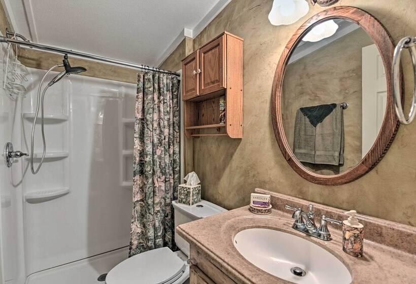 Rustic Tennessee Country Retreat On 2 Acres!