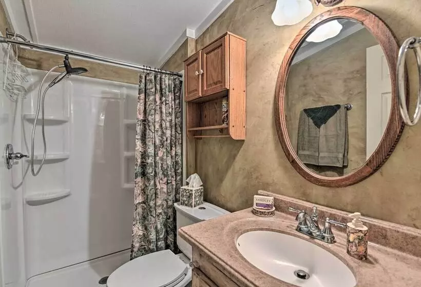 Rustic Tennessee Country Retreat On 2 Acres!