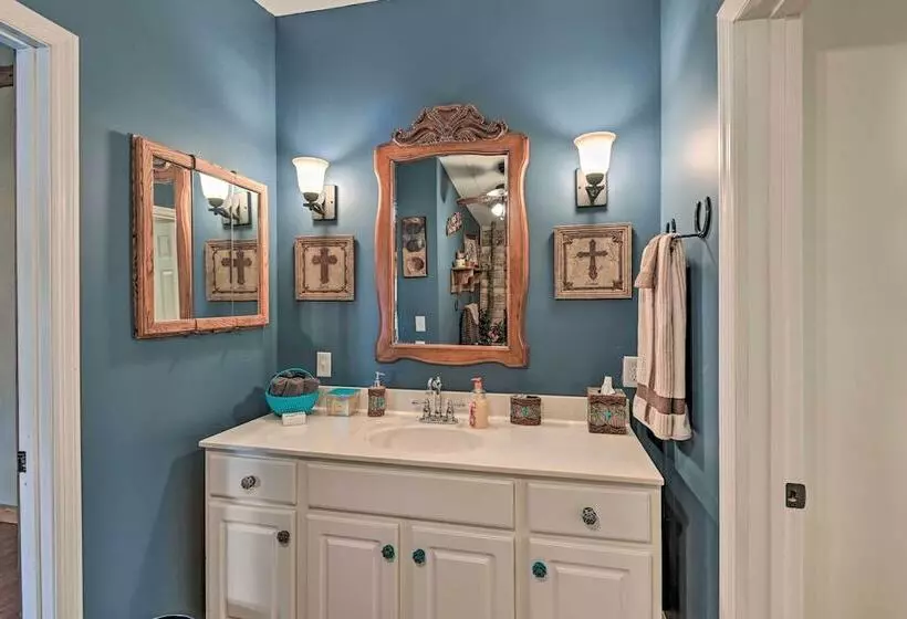 Rustic Tennessee Country Retreat On 2 Acres!