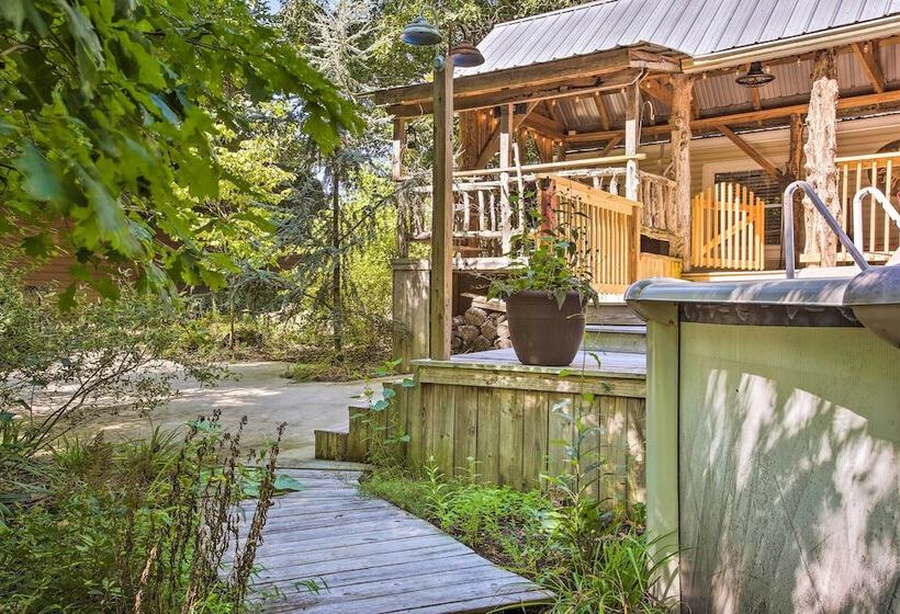 Rustic Tennessee Country Retreat On 2 Acres!