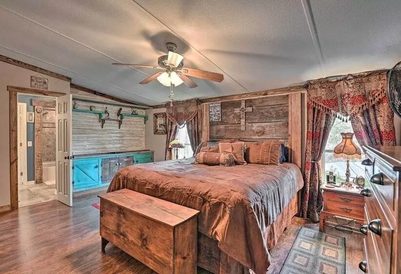 Rustic Tennessee Country Retreat On 2 Acres!