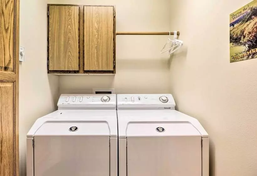 Secluded Bigfork Cabin W/ Huge Yard + Grill!