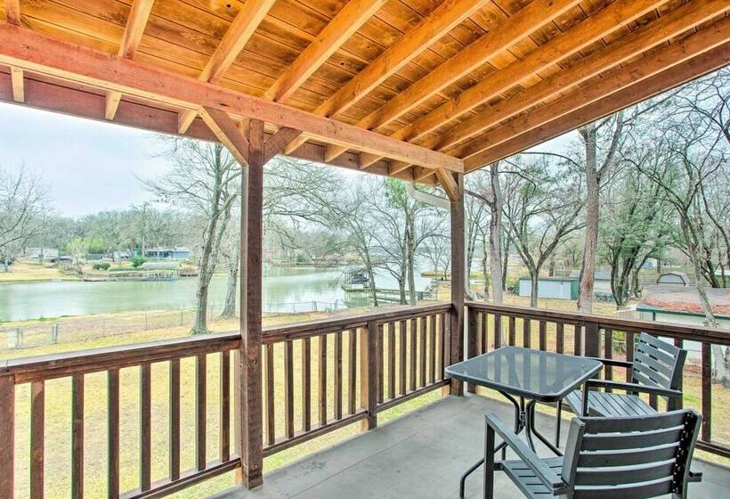 Cedar Creek Reservoir Home W/ Deck & Fire Pit!