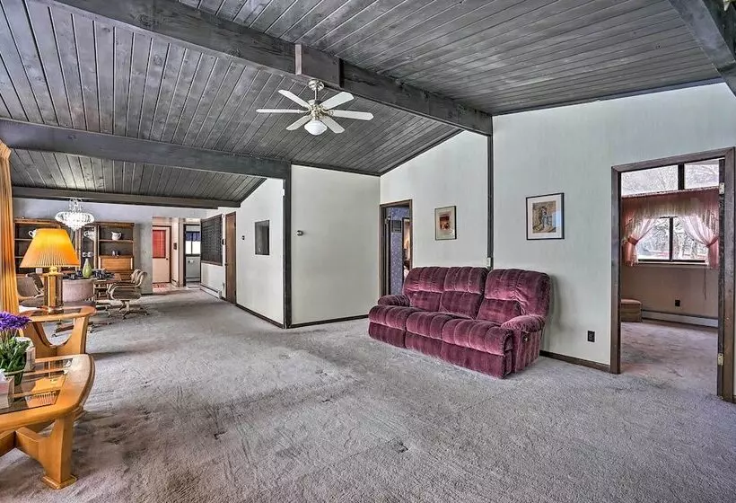 Crooked Lake Cottage W/ Views & Furnished Deck