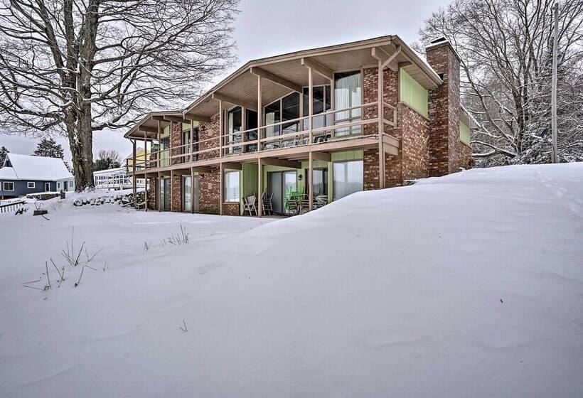 Crooked Lake Cottage W/ Views & Furnished Deck