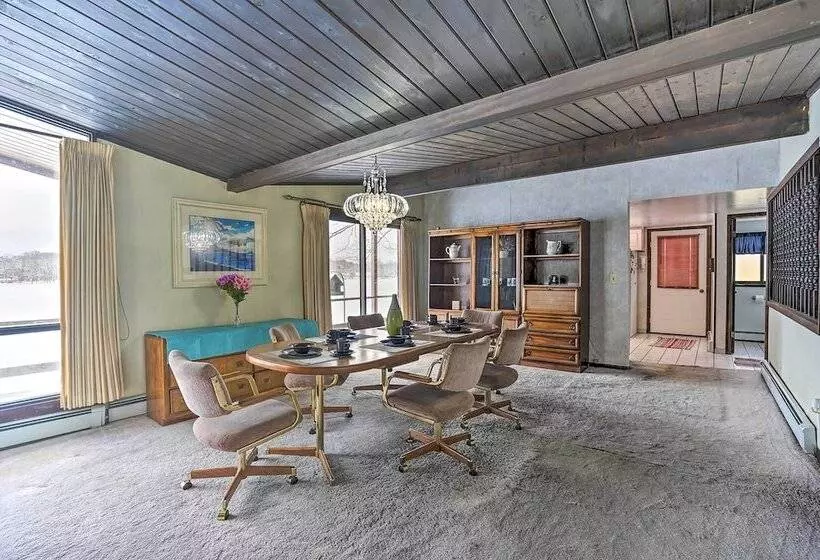 Crooked Lake Cottage W/ Views & Furnished Deck