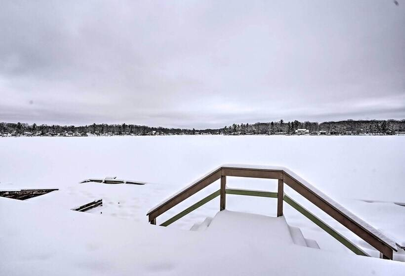 Crooked Lake Cottage W/ Views & Furnished Deck