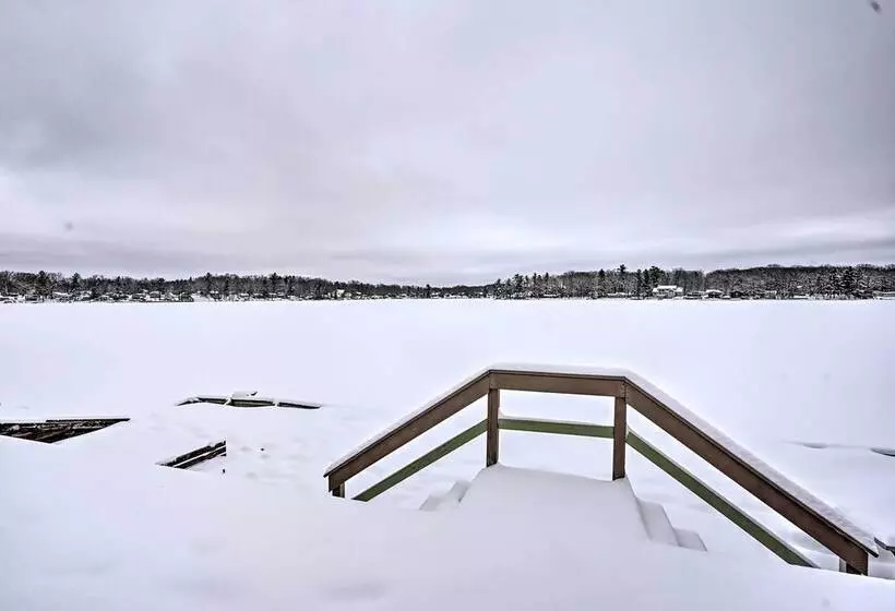Crooked Lake Cottage W/ Views & Furnished Deck