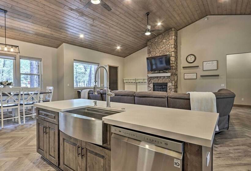 Stylish Show Low House W/ Expansive Deck!