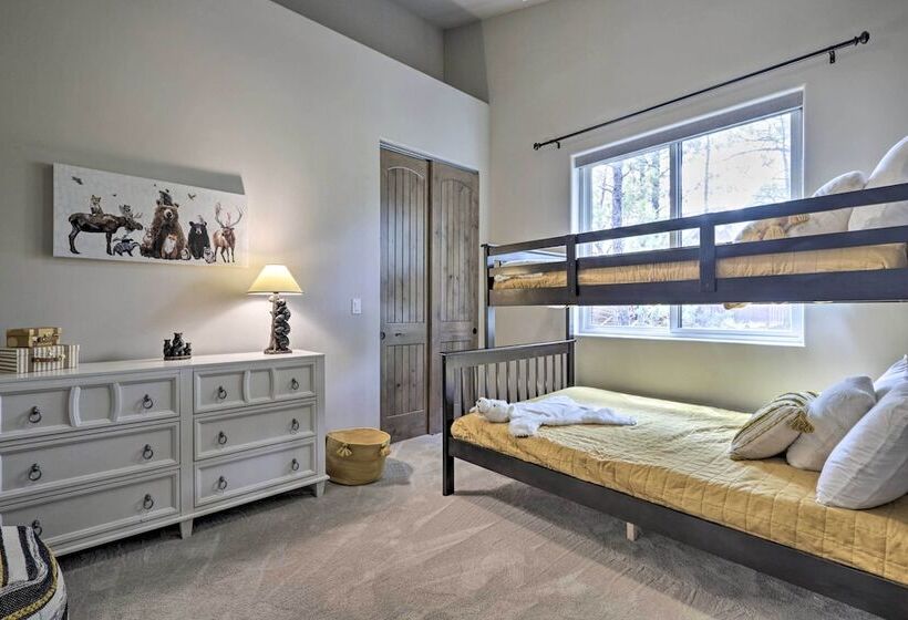 Stylish Show Low House W/ Expansive Deck!