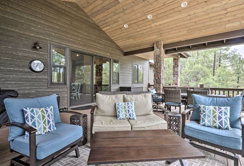 Stylish Show Low House W/ Expansive Deck!