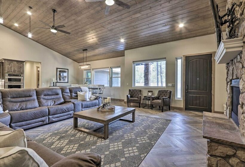 Stylish Show Low House W/ Expansive Deck!