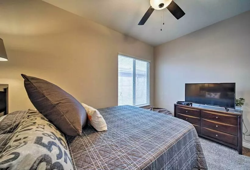 Surprise Home W/ Pool, Hot Tub, & Putting Green