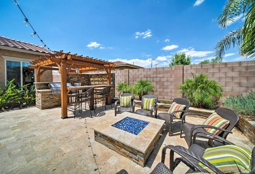 Surprise Home W/ Pool, Hot Tub, & Putting Green