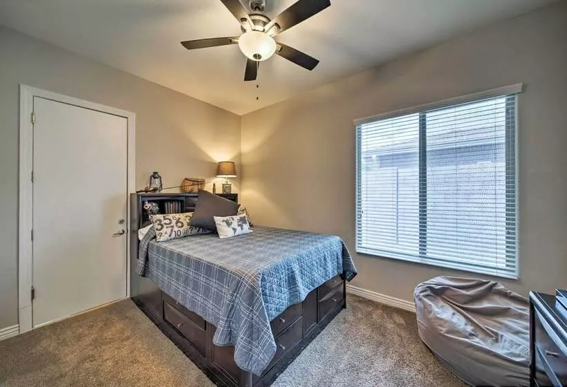 Surprise Home W/ Pool, Hot Tub, & Putting Green