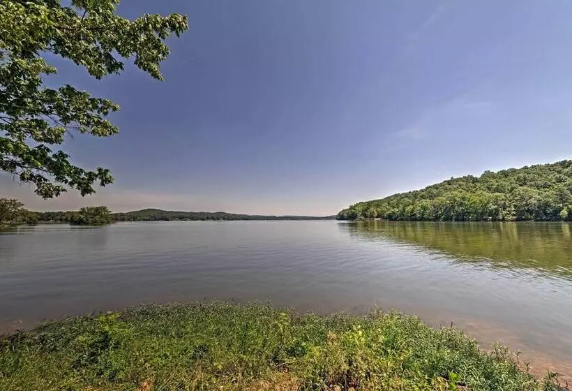 Waterloo Home With Fire Pit   1/2 Mi To Boat Ramp!