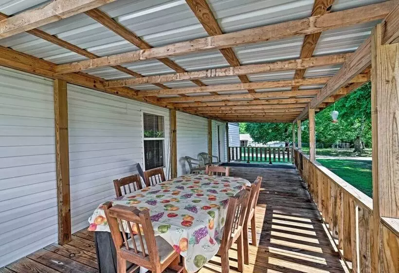 Waterloo Home With Fire Pit   1/2 Mi To Boat Ramp!