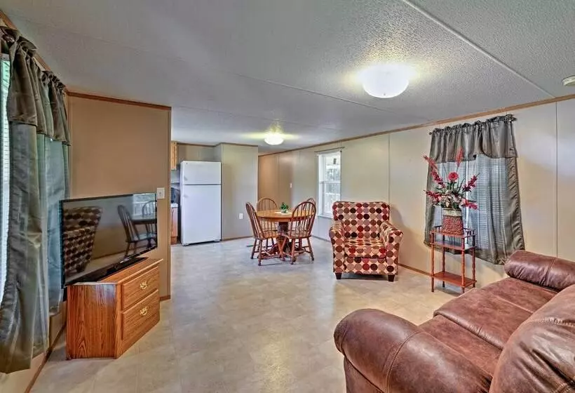 Waterloo Home With Fire Pit   1/2 Mi To Boat Ramp!