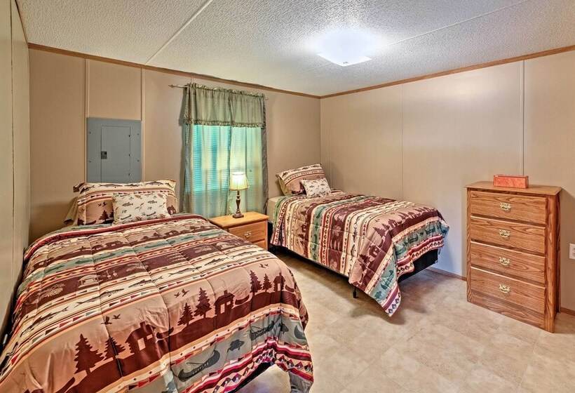 Waterloo Home With Fire Pit 1/2 Mi To Boat Ramp!