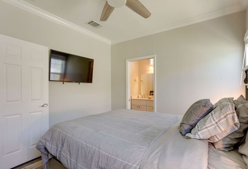 Waterside Jensen Beach Home W/ Marina Access!