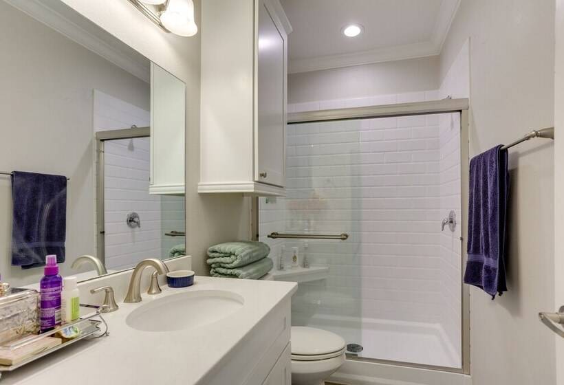 Waterside Jensen Beach Home W/ Marina Access!