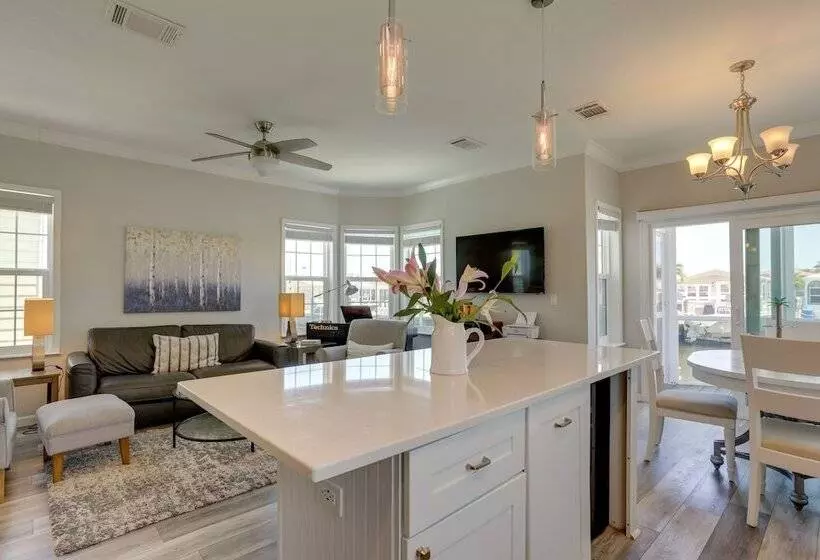 Waterside Jensen Beach Home W/ Marina Access!