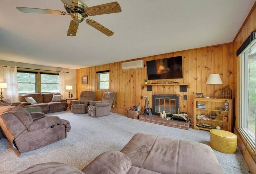 Beautiful Chetek Home W/ Prairie Lake Access!