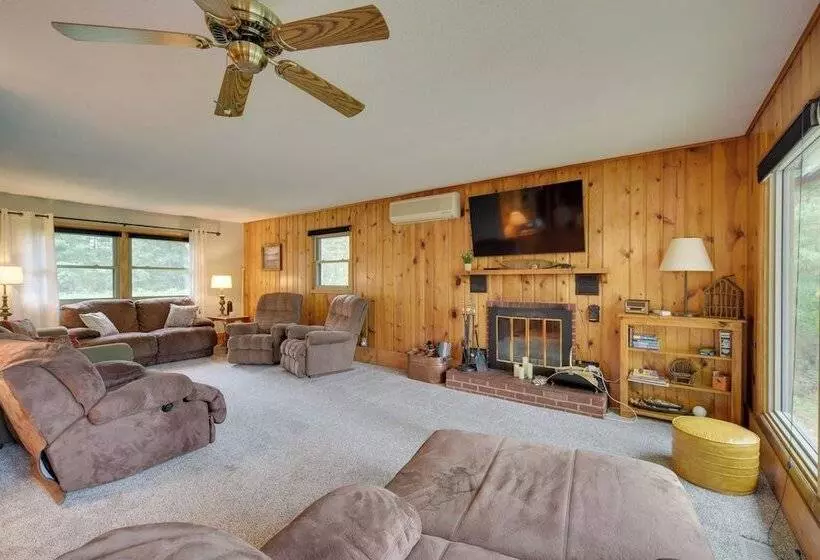 Beautiful Chetek Home W/ Prairie Lake Access!