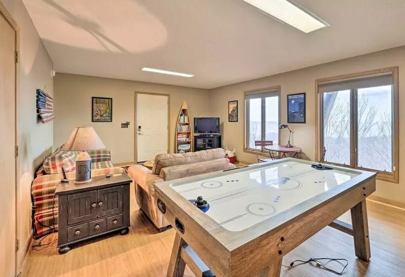 Beech Mountain Cabin W/ Million Dollar Views!