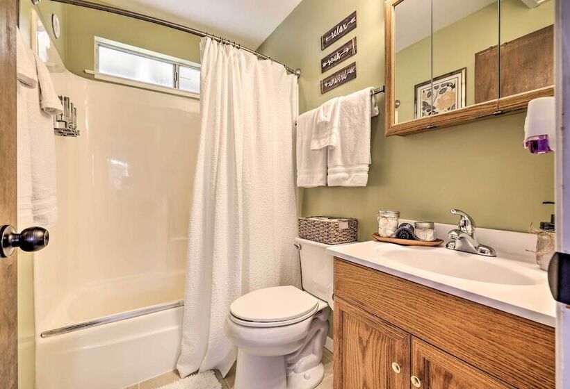 California Cabin W/ Lake Access: 28 Mi To Yosemite