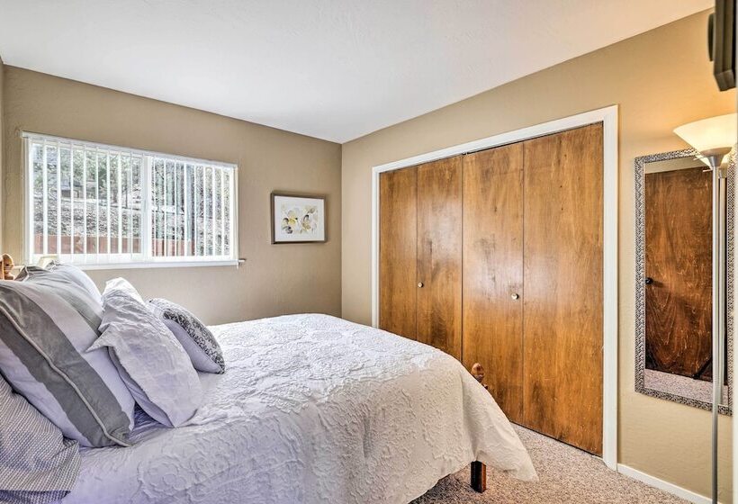 California Cabin W/ Lake Access: 28 Mi To Yosemite