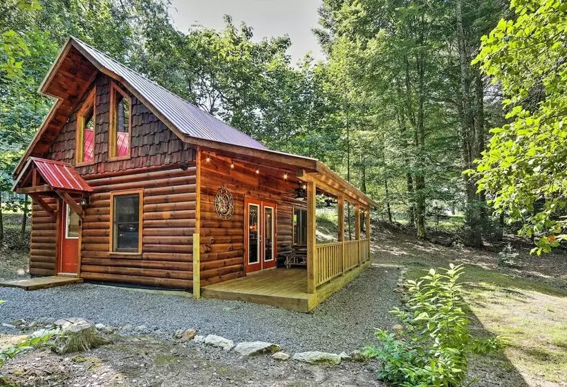 Charming Murphy Cabin W/ Porch   Near Hiking!