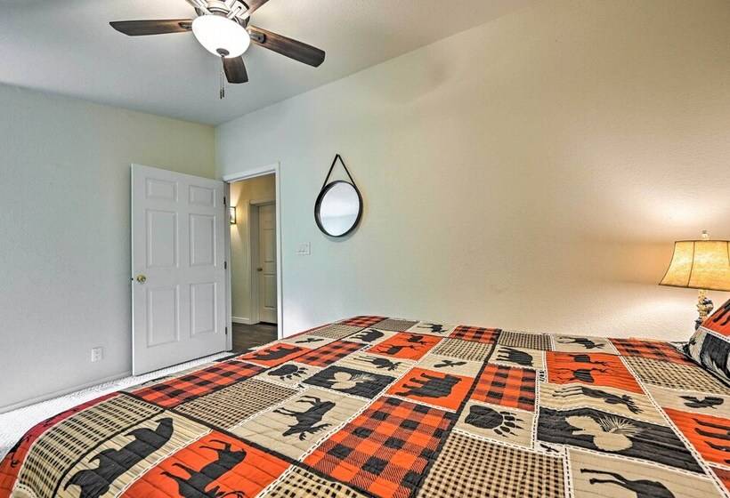 Creekside Payson Cabin W/ Deck   Near Hiking!