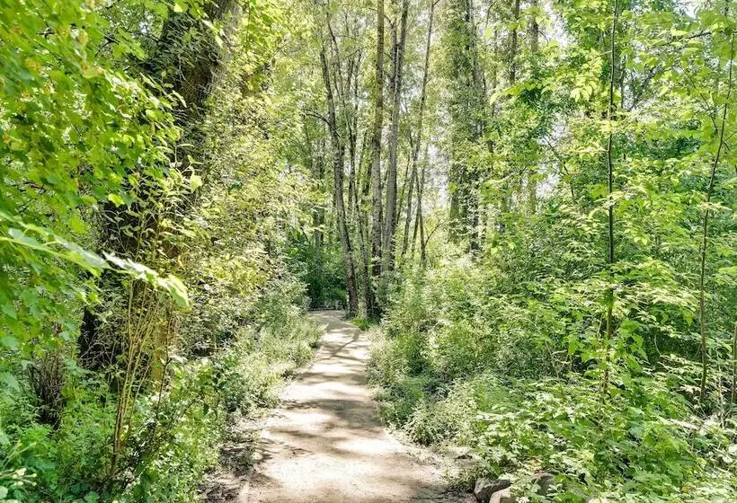 Charming Portland Home, Walk To Light Rail!