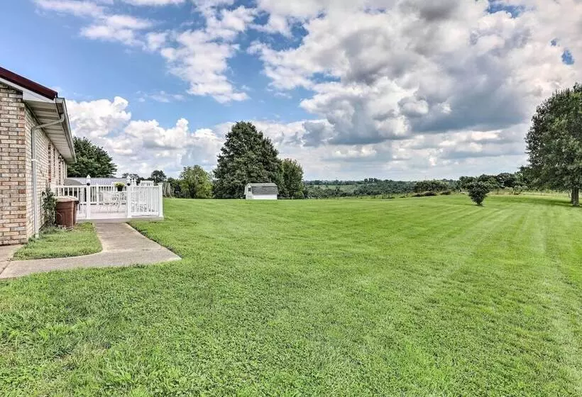 Charming Williamstown Retreat W/ Private Yard