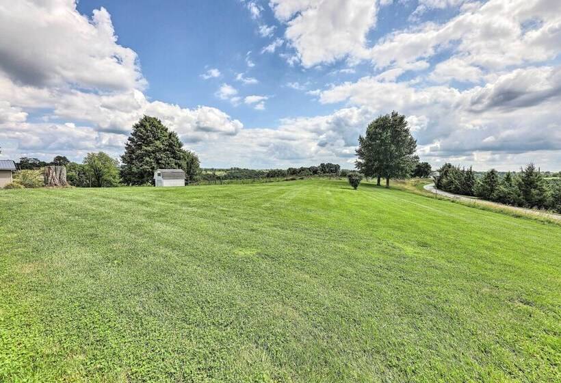 Charming Williamstown Retreat W/ Private Yard